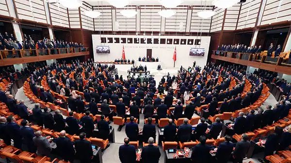 TBMM’de İç Tüzük Üzerinde İncelemeler: 'Düzeni İhlal Eden' Milletvekillerine Yaptırımlar!