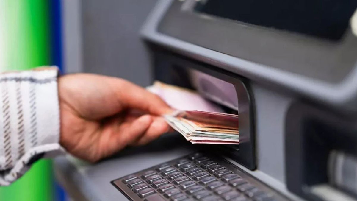 ATM'den Para Çekerken Bu Düğmeye Basın: Dolandırıcılıktan Korunun