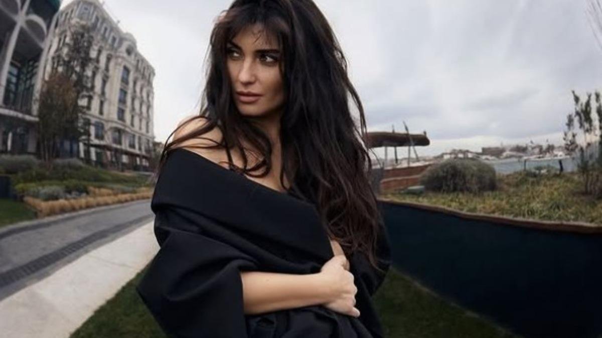 Tuba Büyüküstün Sultana filmi ile çok iddialı dönüyor! Direk dansı eğitimleri aldı - Magazin Haberleri