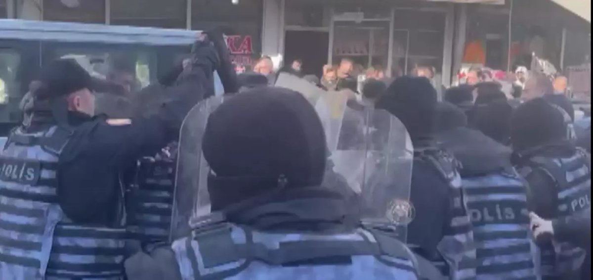 İzinsiz Geziye Güvenlik Güçlerinin Müdahalesi