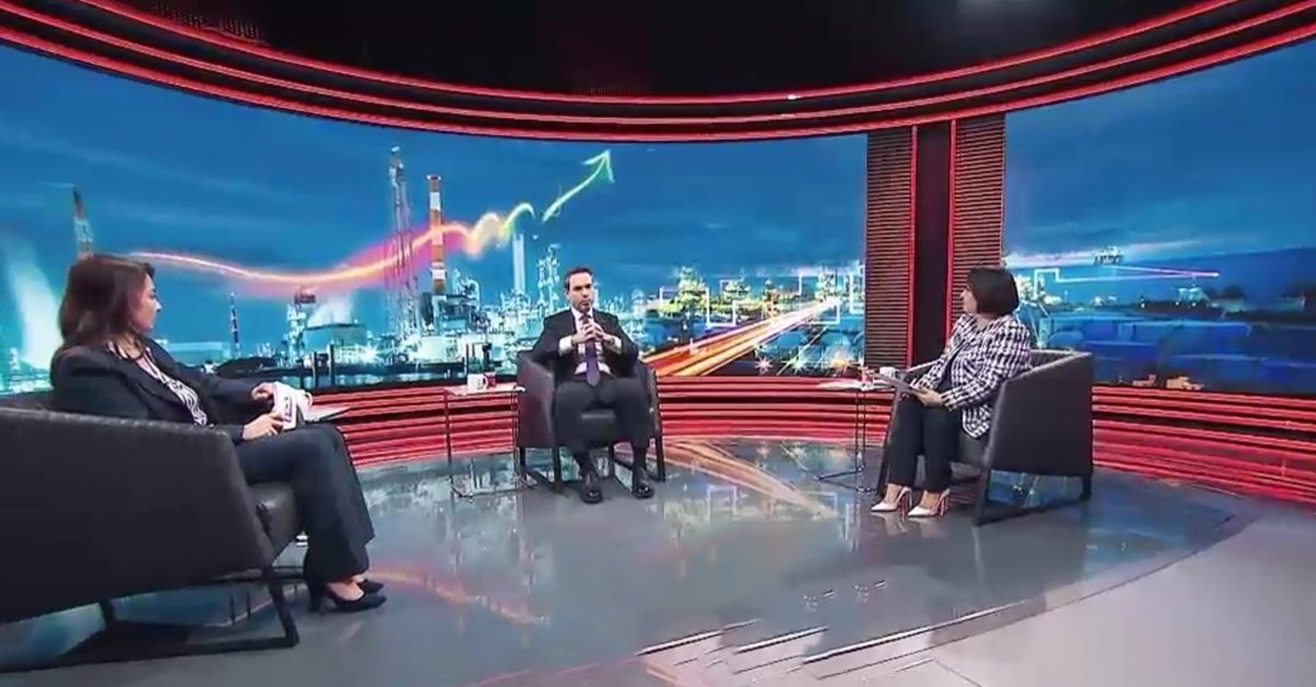 Bakan Bayraktar, A Para Yayınında Görüşme Gerçekleştirdi