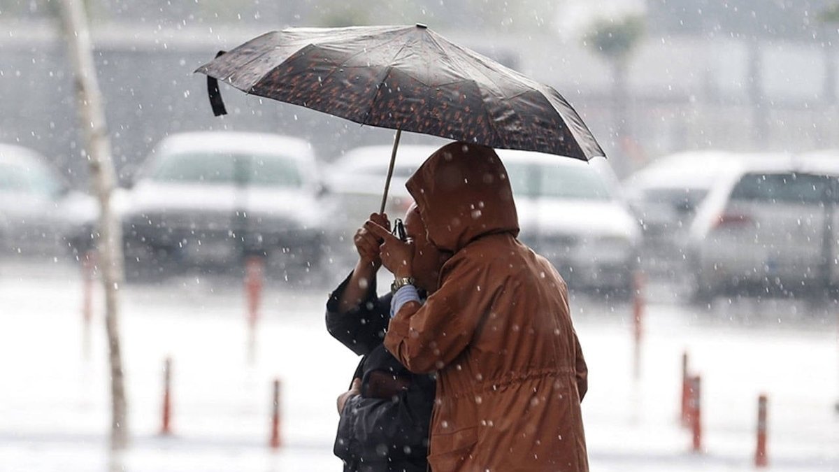 Meteorolojiden Fırtına Ve Gök Gürültüsü İçin Uyarı Geldi