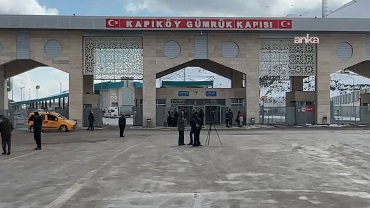 Van Kapıköy Sınır Kapısı'nda Hareketlilik: "ABD Okulları Hedef Alıyor