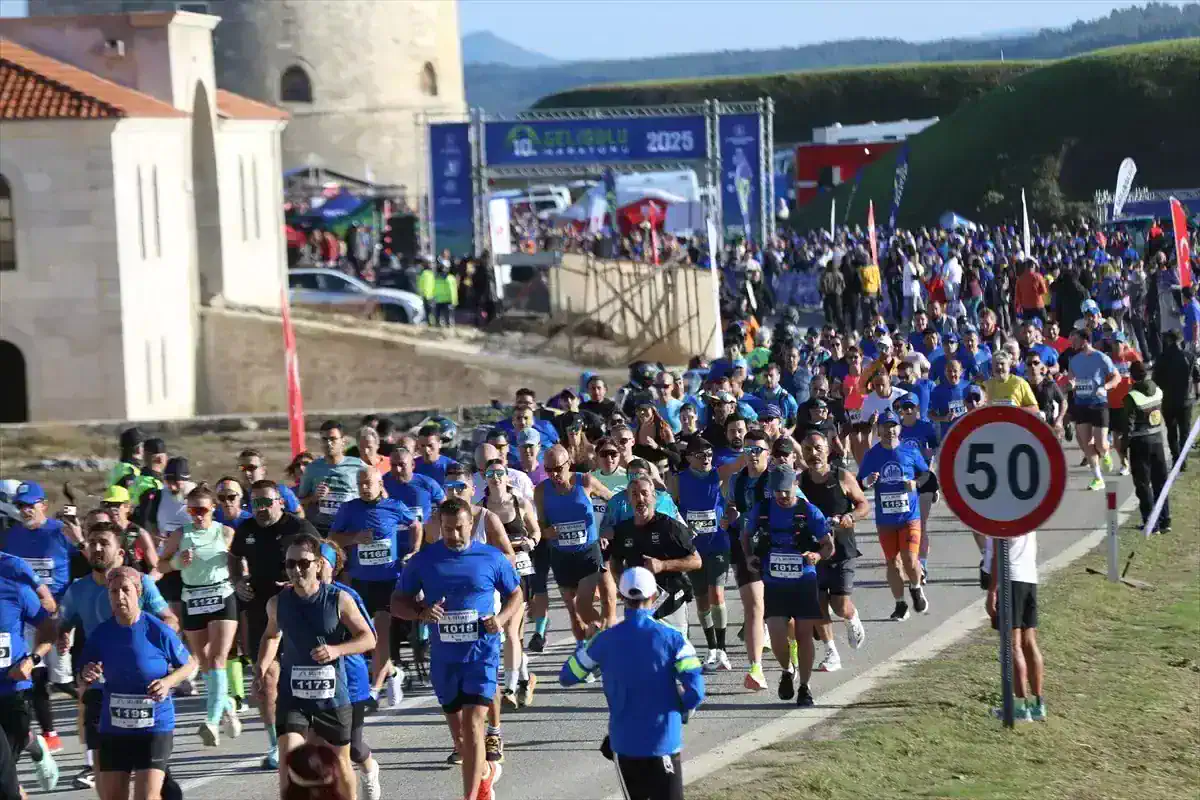Çanakkale'de Koşulan 10. Uluslararası Gelibolu Maratonu Heyecanı