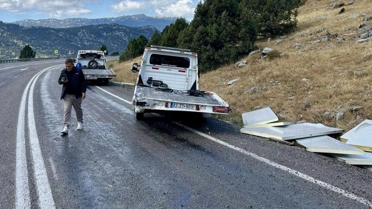Antalya’da Aynı Noktada Farklı Saatlerde İki Kaza Meydana Geldi