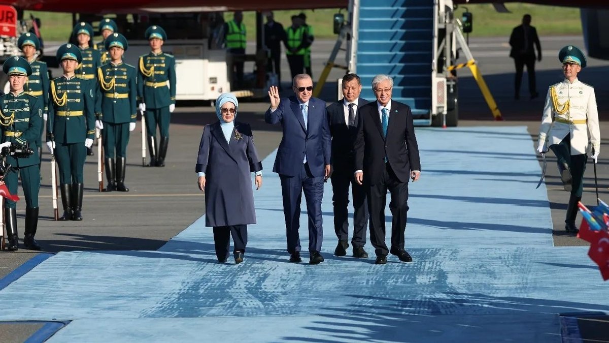 Cumhurbaşkanı Erdoğan Kazakistan’da Resmi Törenle Karşılandı