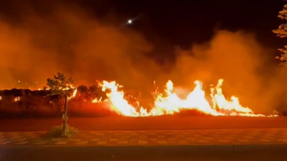 Diyarbakır’da Gece Yarısı Yangın Paniği Ekipler Harekete Geçti