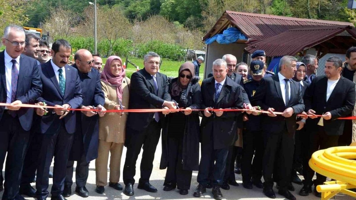 Erfelek'e Doğalgaz Yatırımı Başladı: 135 Milyon TL Değerinde Proje İlk Kazmayı Vurdu