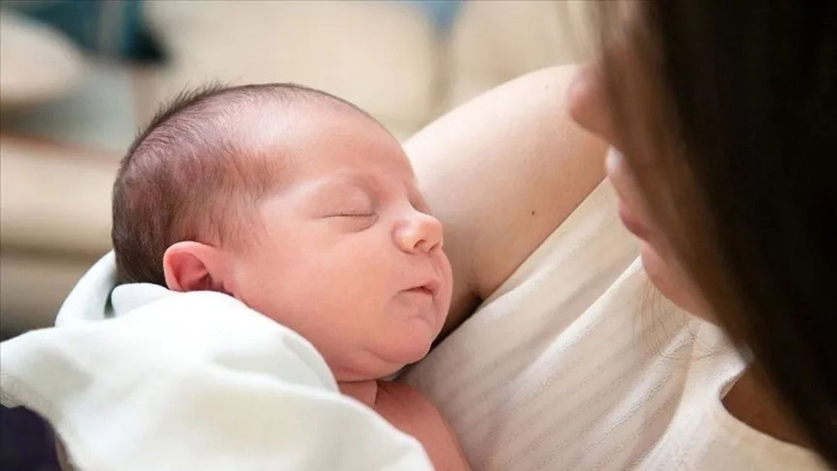 Annelere Büyük Destek Paketi: 6 Yıl Erken Emeklilik ve Doğum Yardımlarında Yeni Dönem
