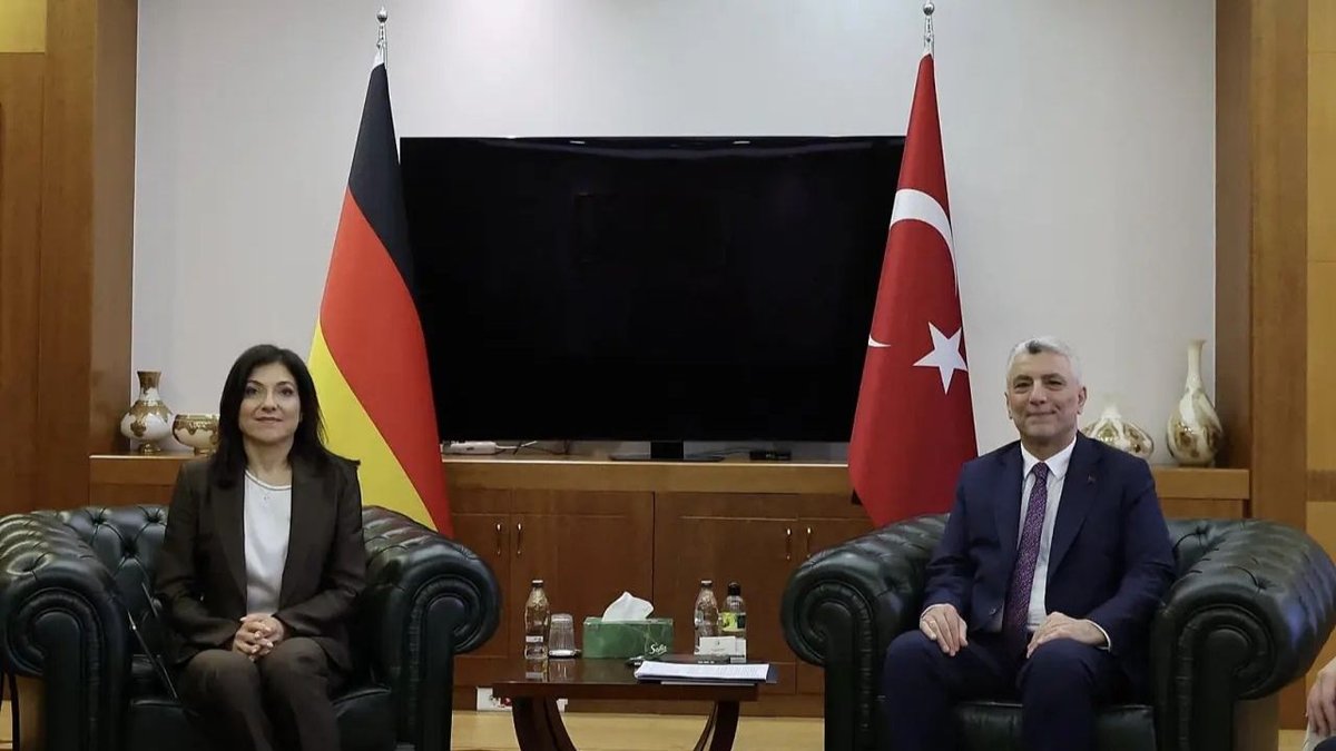 Bakan Bolat, Almanya Ekonomi Bakanı Reiche ile Ankara’da Kritik Görüşme Gerçekleştirdi
