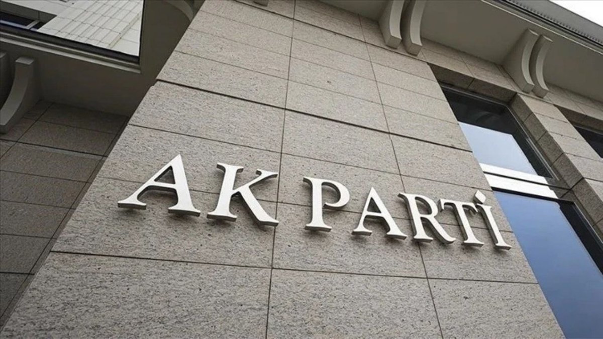 AK Parti, 25. Yıl Dönümünü Seçim Kampanyasına Dönüştürüyor: "Huzur ve İstikrar" Teması Öne Çıkacak
