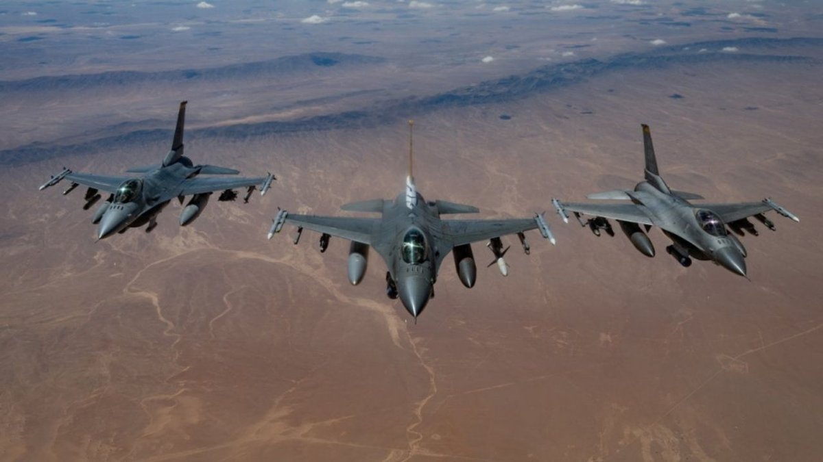 ABD Ve İran Arasında Yükselen Gerilim: Hürmüz Boğazı Kapandı, Misillemeler Başladı