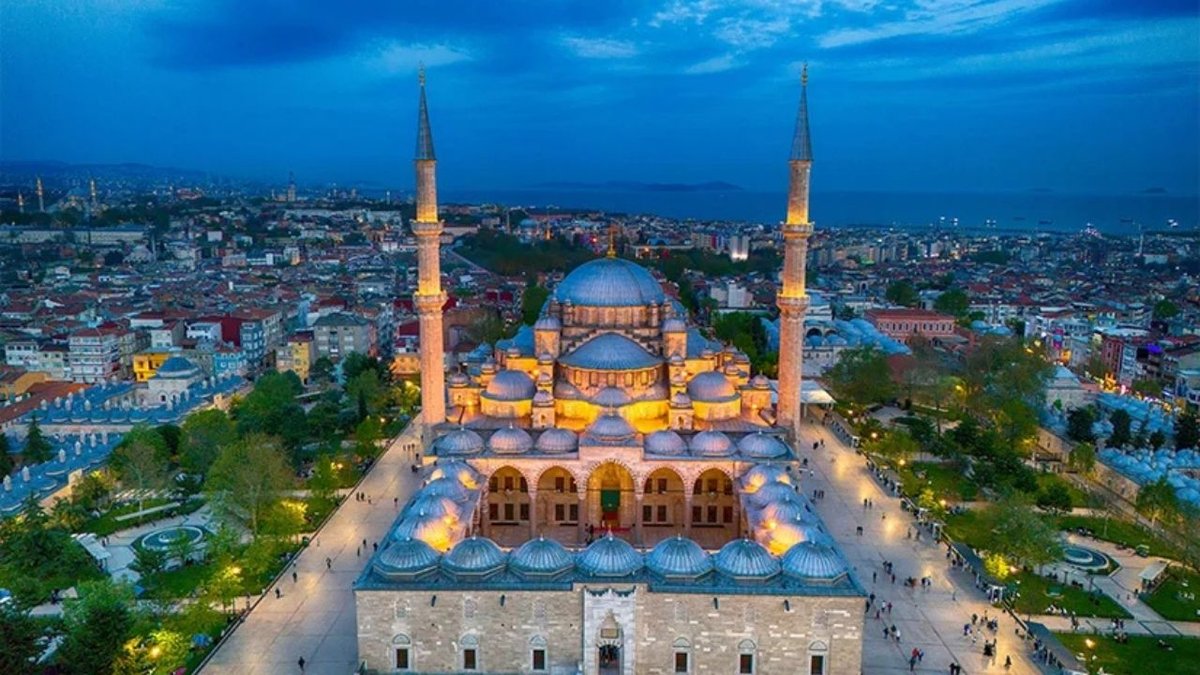 Süleymaniye Camii Gezi Rehberi İstanbulun Tarihi Hazinesi